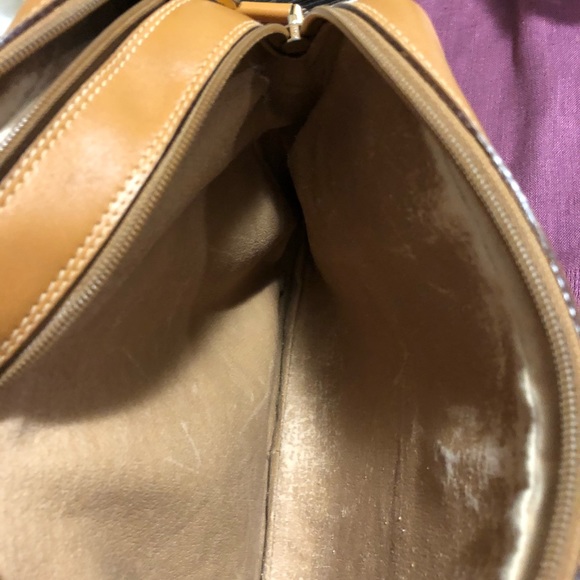 Sold Authentic Gucci Vintage Sling Bag - Picture 16 of 16